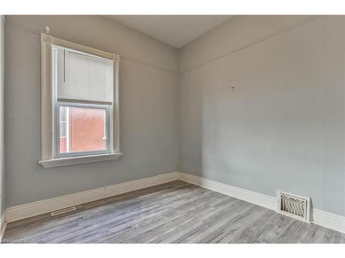 592 Hamilton Road, London, ON - Indoor Photo Showing Other Room