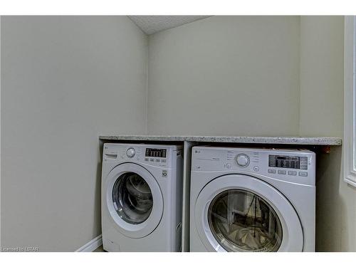 60-3270 Singleton Avenue W, London, ON - Indoor Photo Showing Laundry Room