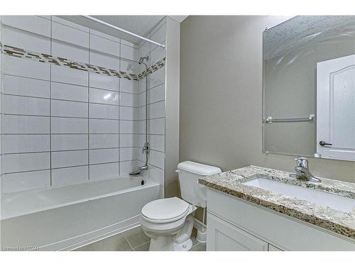 60-3270 Singleton Avenue W, London, ON - Indoor Photo Showing Bathroom