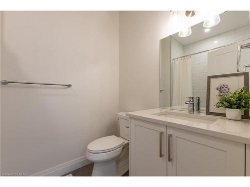 36-63 Compass Trail, Port Stanley, ON - Indoor Photo Showing Bathroom