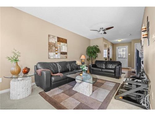 20-505 Proudfoot Lane, London, ON - Indoor Photo Showing Living Room
