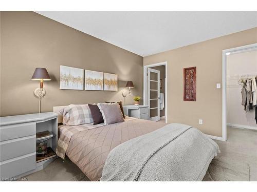 20-505 Proudfoot Lane, London, ON - Indoor Photo Showing Bedroom