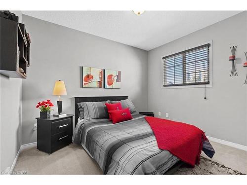 20-505 Proudfoot Lane, London, ON - Indoor Photo Showing Bedroom