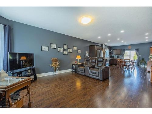 19 Kantor Court, St. Thomas, ON - Indoor Photo Showing Other Room