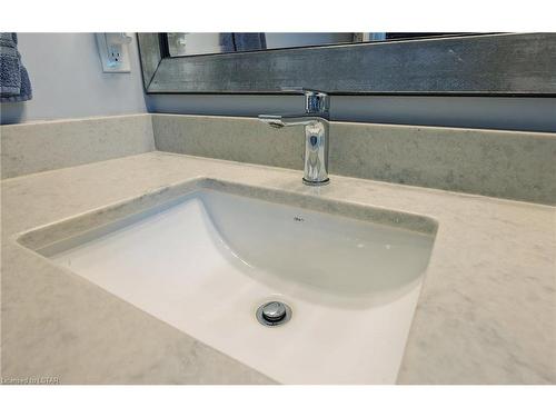 19 Kantor Court, St. Thomas, ON - Indoor Photo Showing Bathroom