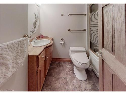 307 Parkhill Drive, North Middlesex, ON - Indoor Photo Showing Bathroom