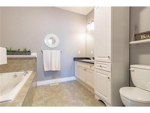 29 Oakwood Links Lane, Grand Bend, ON - Indoor Photo Showing Bathroom