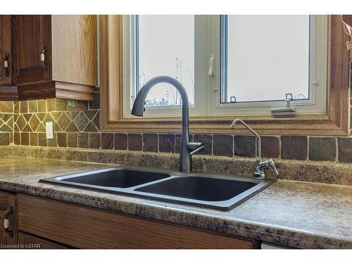 21217 Taits Road, Glencoe, ON - Indoor Photo Showing Kitchen With Double Sink