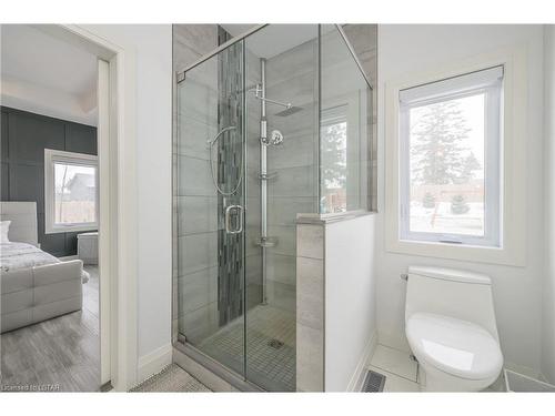 49313 Ashland Avenue, Lyons, ON - Indoor Photo Showing Bathroom