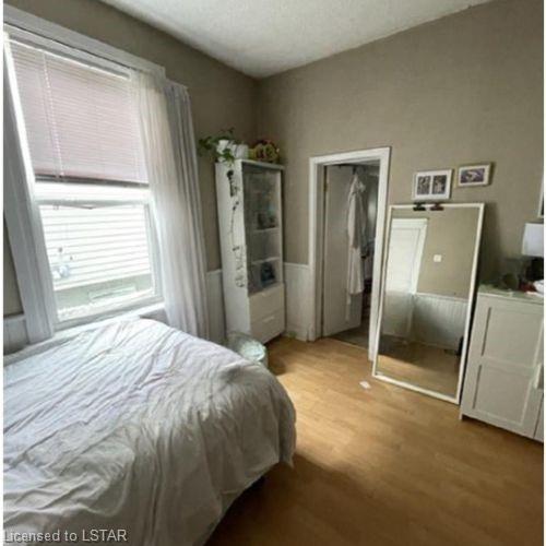 530 Ontario Street, London, ON - Indoor Photo Showing Bedroom