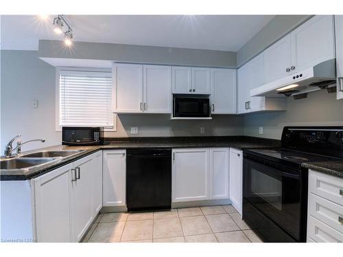 845 Blacksmith Street, London, ON - Indoor Photo Showing Kitchen With Double Sink