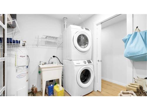 310-735 Deveron Crescent, London, ON - Indoor Photo Showing Laundry Room