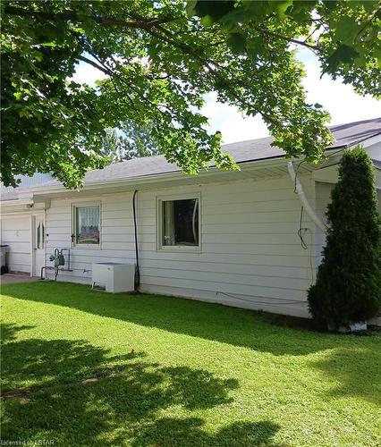 209 John Street, Watford, ON - Outdoor With Exterior