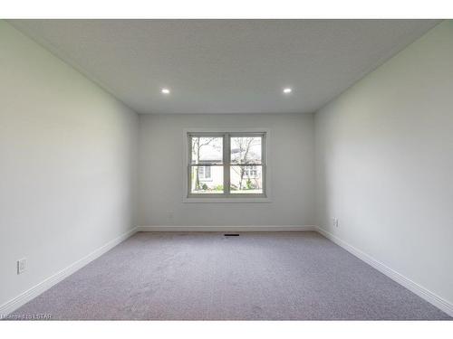 34-50 Fiddlers Green Road, London, ON - Indoor Photo Showing Other Room