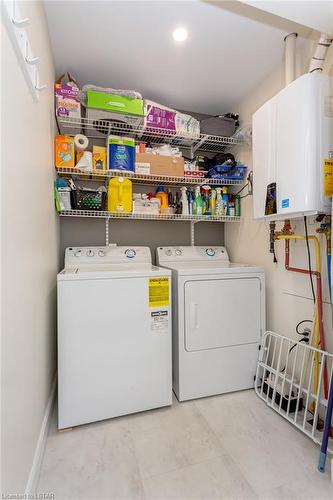 12 Allan Court, Dutton, ON - Indoor Photo Showing Laundry Room