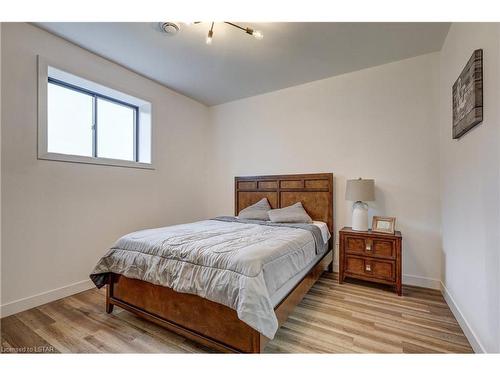 9233 Richmond Road, Richmond, ON - Indoor Photo Showing Bedroom