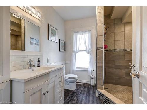 7086 Springfield Road, Aylmer, ON - Indoor Photo Showing Bathroom