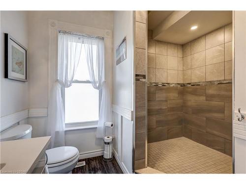 7086 Springfield Road, Aylmer, ON - Indoor Photo Showing Bathroom