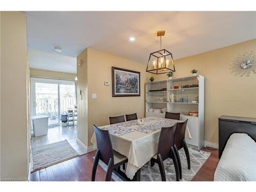 54-700 Osgoode Drive, London, ON - Indoor Photo Showing Dining Room