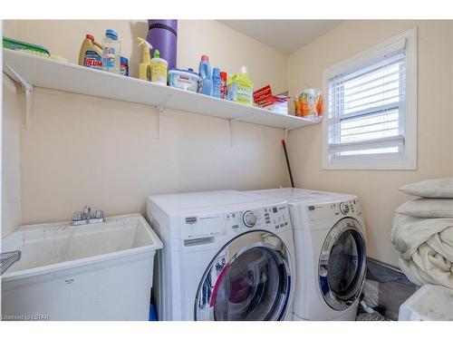 54-700 Osgoode Drive, London, ON - Indoor Photo Showing Laundry Room