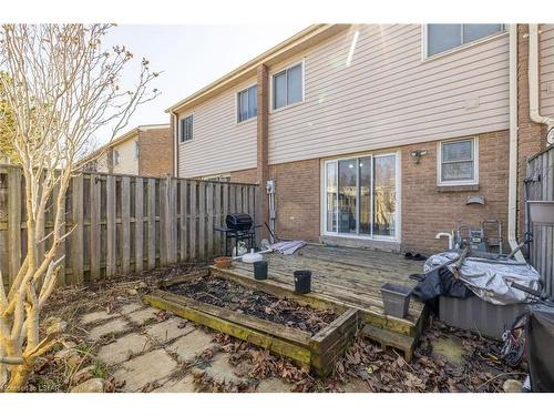 54-700 Osgoode Drive, London, ON - Outdoor With Exterior