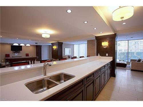 1205-330 Ridout Street North, London, ON - Indoor Photo Showing Kitchen With Double Sink