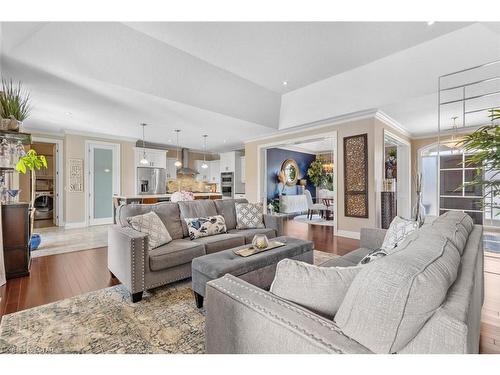 164 Woodholme Close, London, ON - Indoor Photo Showing Living Room