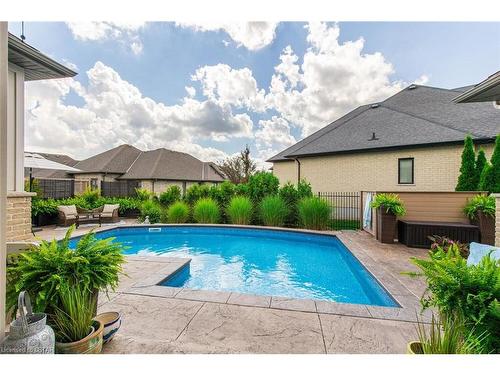 164 Woodholme Close, London, ON - Outdoor With In Ground Pool