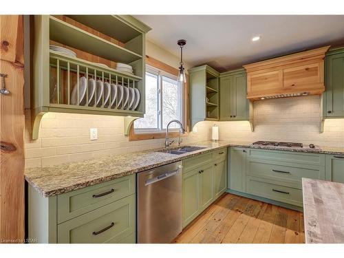 57604 Tunnel Line, Vienna, ON - Indoor Photo Showing Kitchen With Double Sink With Upgraded Kitchen