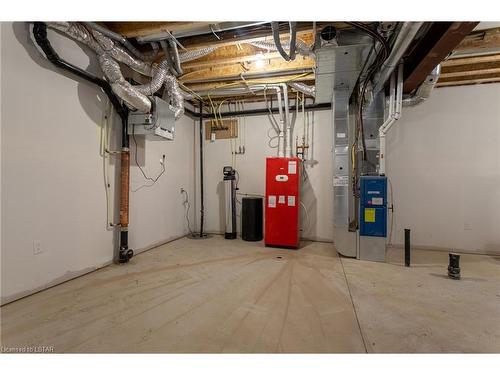 16-297 Whiting Street, Ingersoll, ON - Indoor Photo Showing Basement