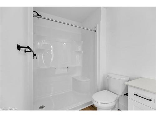 56-1595 Capri Crescent, London, ON - Indoor Photo Showing Bathroom