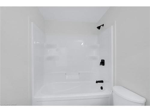 52-1595 Capri Crescent, London, ON - Indoor Photo Showing Bathroom