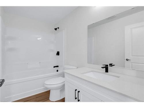 52-1595 Capri Crescent, London, ON - Indoor Photo Showing Bathroom