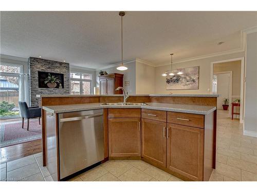 28 Hummingbird Lane, St. Thomas, ON - Indoor Photo Showing Kitchen With Double Sink