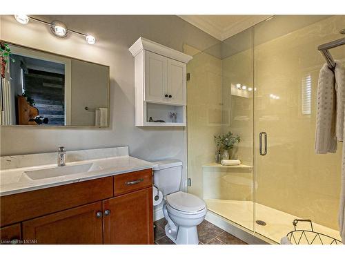 28 Hummingbird Lane, St. Thomas, ON - Indoor Photo Showing Bathroom