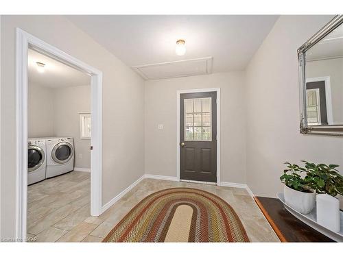 150 Main Street, Glencoe, ON - Indoor Photo Showing Laundry Room