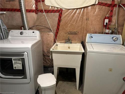 252 Lemon Grass Crescent, Kitchener, ON - Indoor Photo Showing Laundry Room