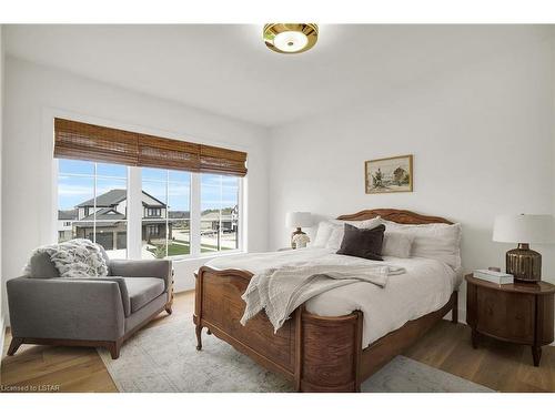 1877 Trailsway Drive, London, ON - Indoor Photo Showing Bedroom