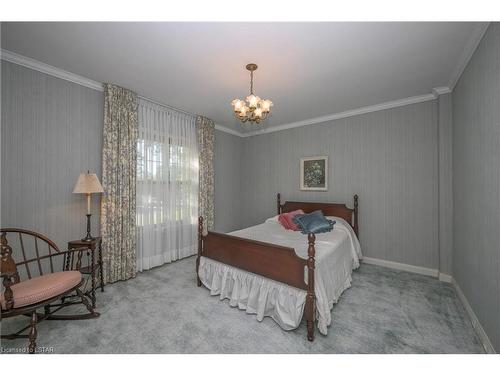 38 Braemar Crescent, London, ON - Indoor Photo Showing Bedroom