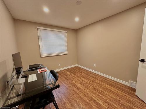18-720 Deveron Crescent, London, ON - Indoor Photo Showing Other Room