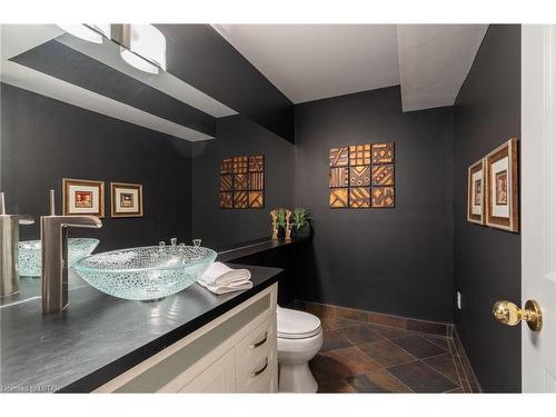 51 Pheasant Trail, Komoka, ON - Indoor Photo Showing Bathroom