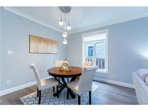1040 Eagletrace Drive, London, ON - Indoor Photo Showing Dining Room