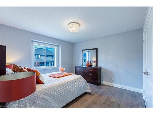 1040 Eagletrace Drive, London, ON - Indoor Photo Showing Bedroom