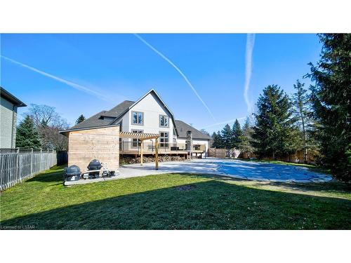 1659 Hamilton Road, London, ON - Outdoor With In Ground Pool With Backyard
