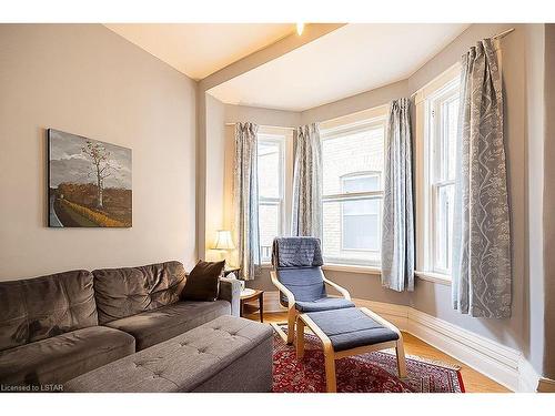 476 Colborne Street, London, ON - Indoor Photo Showing Living Room