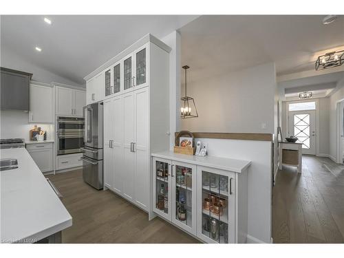 2622 Buroak Drive, London, ON - Indoor Photo Showing Kitchen With Double Sink