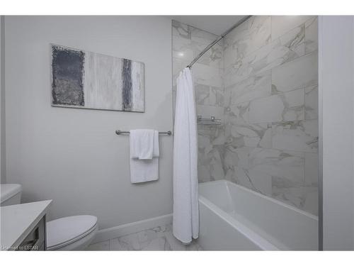 2622 Buroak Drive, London, ON - Indoor Photo Showing Bathroom