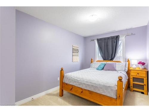 44 Madonna Drive, Hamilton, ON - Indoor Photo Showing Bedroom