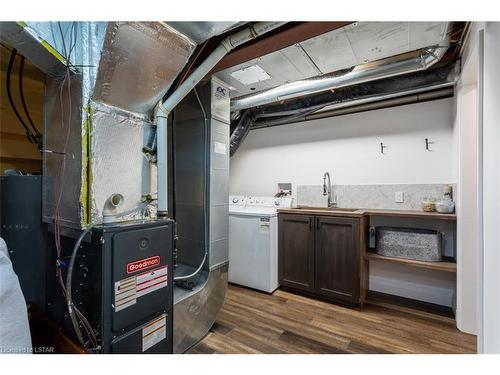 44 Madonna Drive, Hamilton, ON - Indoor Photo Showing Laundry Room