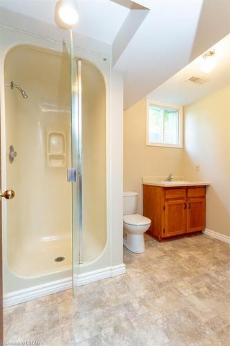 46881 Southdale Line, Central Elgin (Munic), ON - Indoor Photo Showing Bathroom